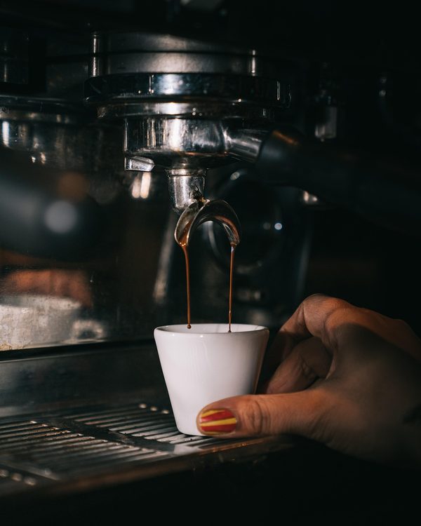 Découvrez la machine à café jura x6: efficacité pour bureaux